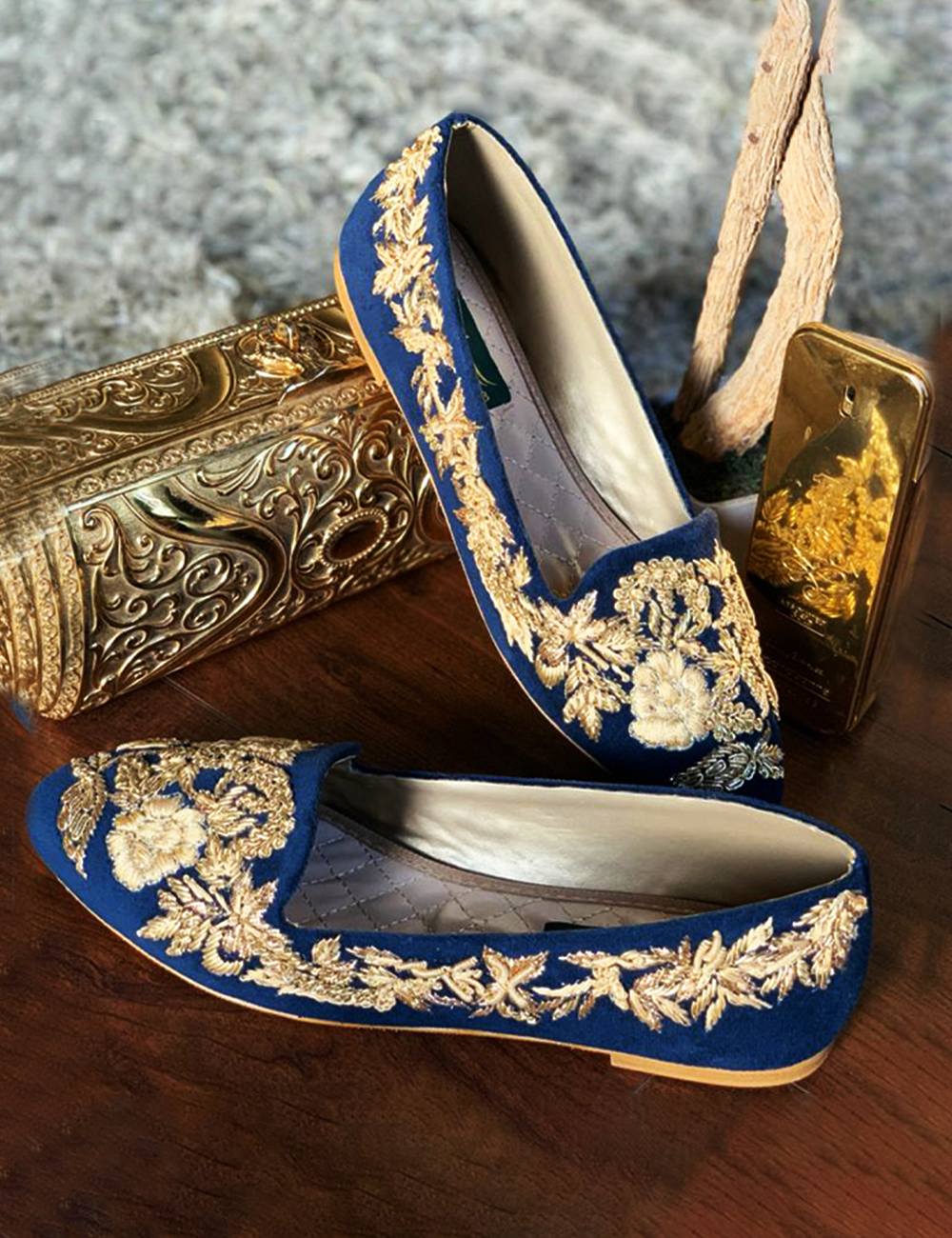 Blue Embroidery Pumps