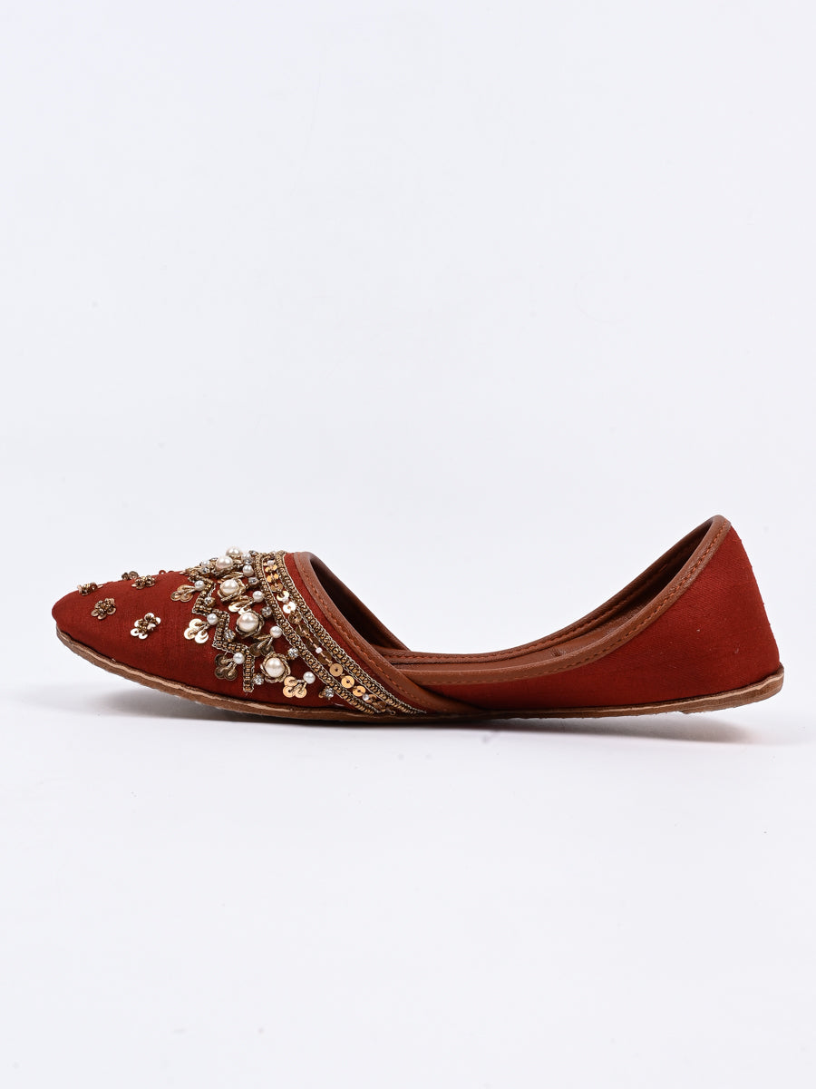 Women's Maroon Leather Khussa Hand Crafted With Tilla (6812331835532)