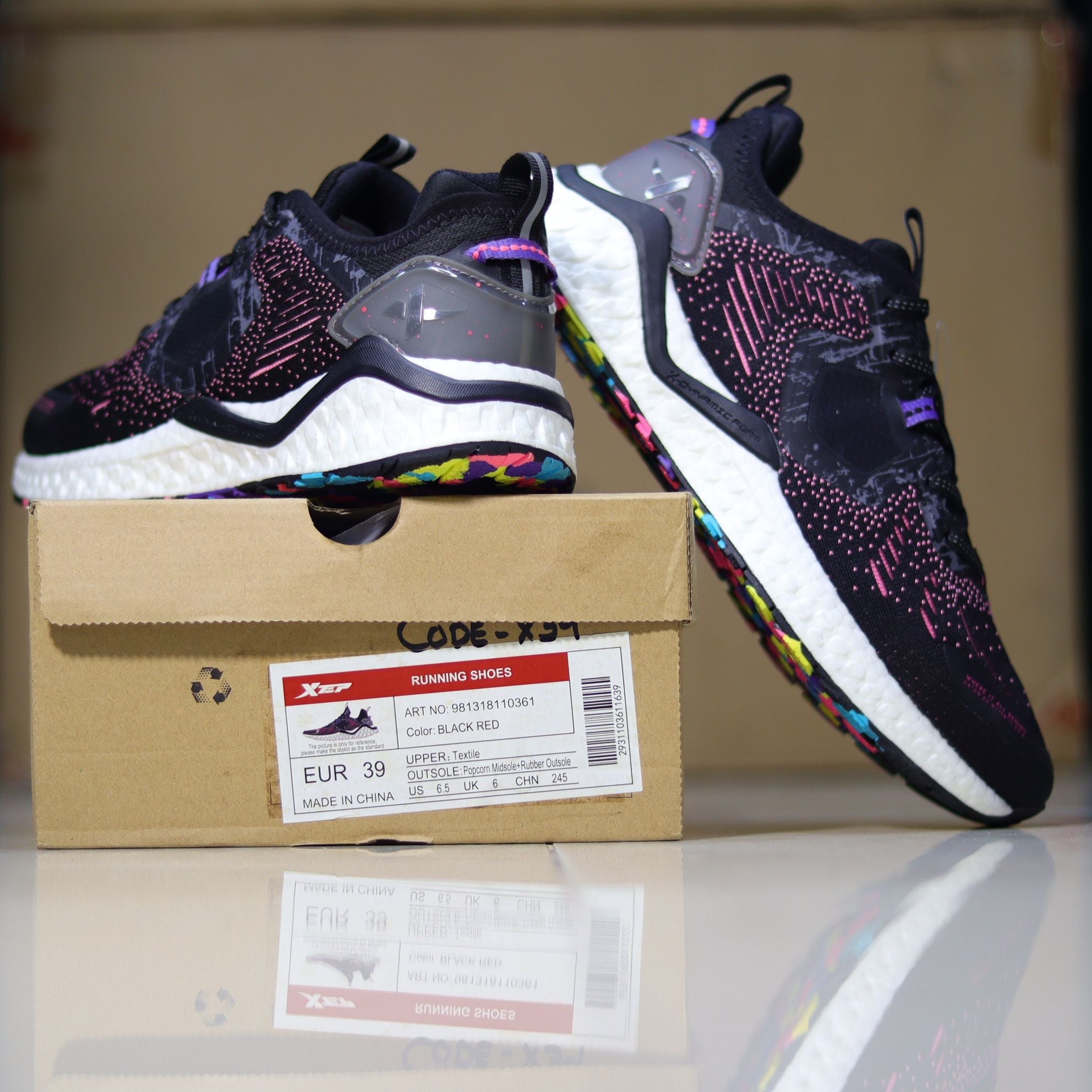 X39 - Women's Dynamic Foam Running Shoe by Xtep®