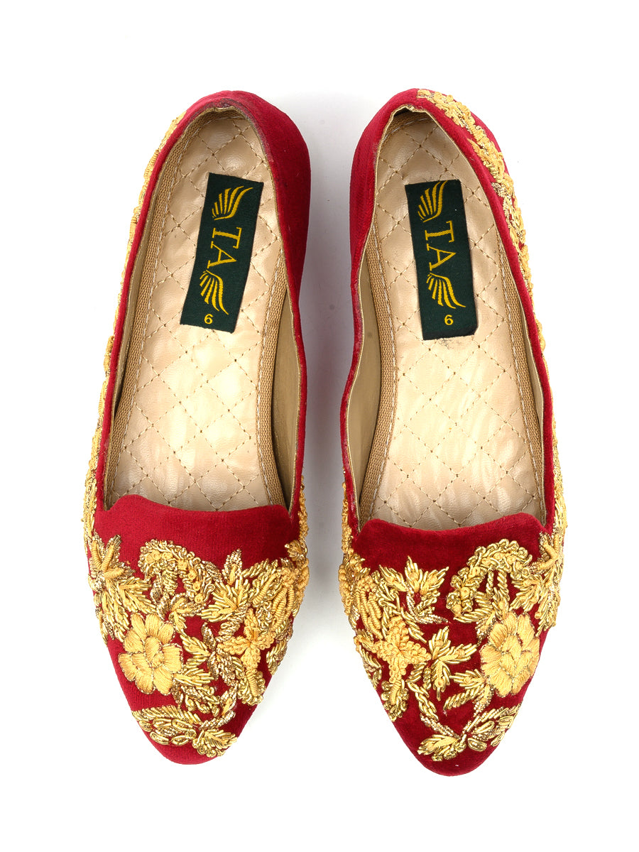 Red Embroidery Pumps